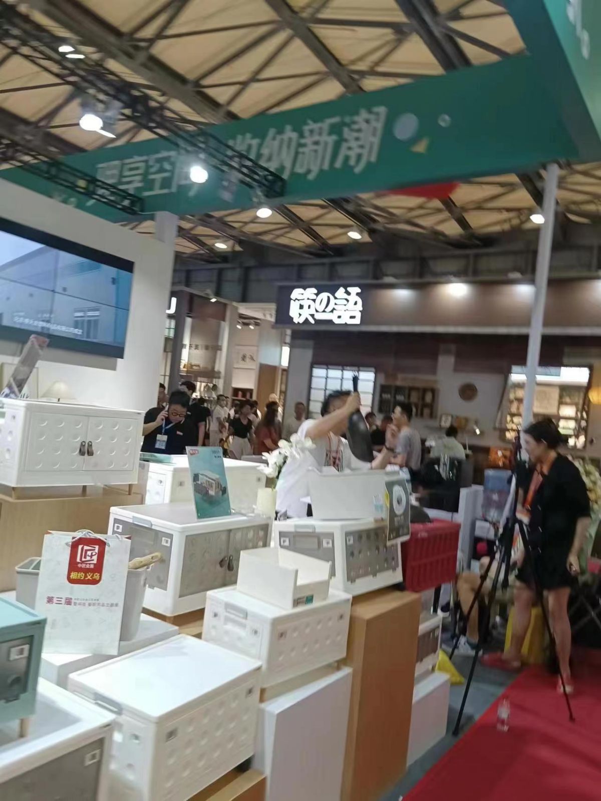 杭州展位设计：自营工厂如何提升设计案例的实用性？